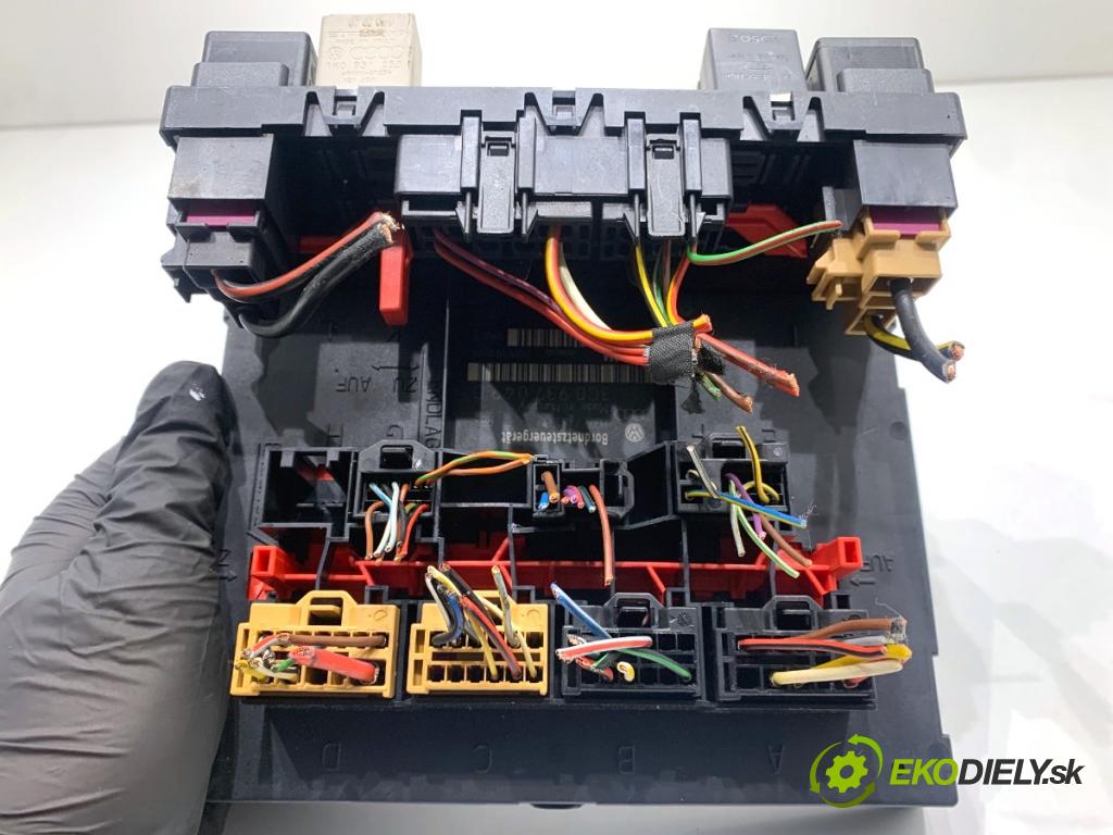 VW TOURAN nadwozie wielkoprzestrzenne (MPV) 2006 77 kW 1.9 TDI 1896 modul BORDNETZ 3C0937049D (Řídící jednotka ostatní)