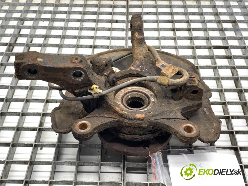 SUZUKI SWIFT III liftback 2006 68 kW 1.3 (RS 413) 1328 náboj pravý přední část