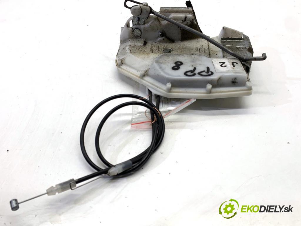 SUZUKI SWIFT III liftback 2006 68 kW 1.3 (RS 413) 1328 zámok Dvere pravy predný