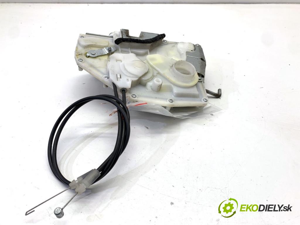 SUZUKI SWIFT III liftback 2006 68 kW 1.3 (RS 413) 1328 zámok Dvere ľavy predný