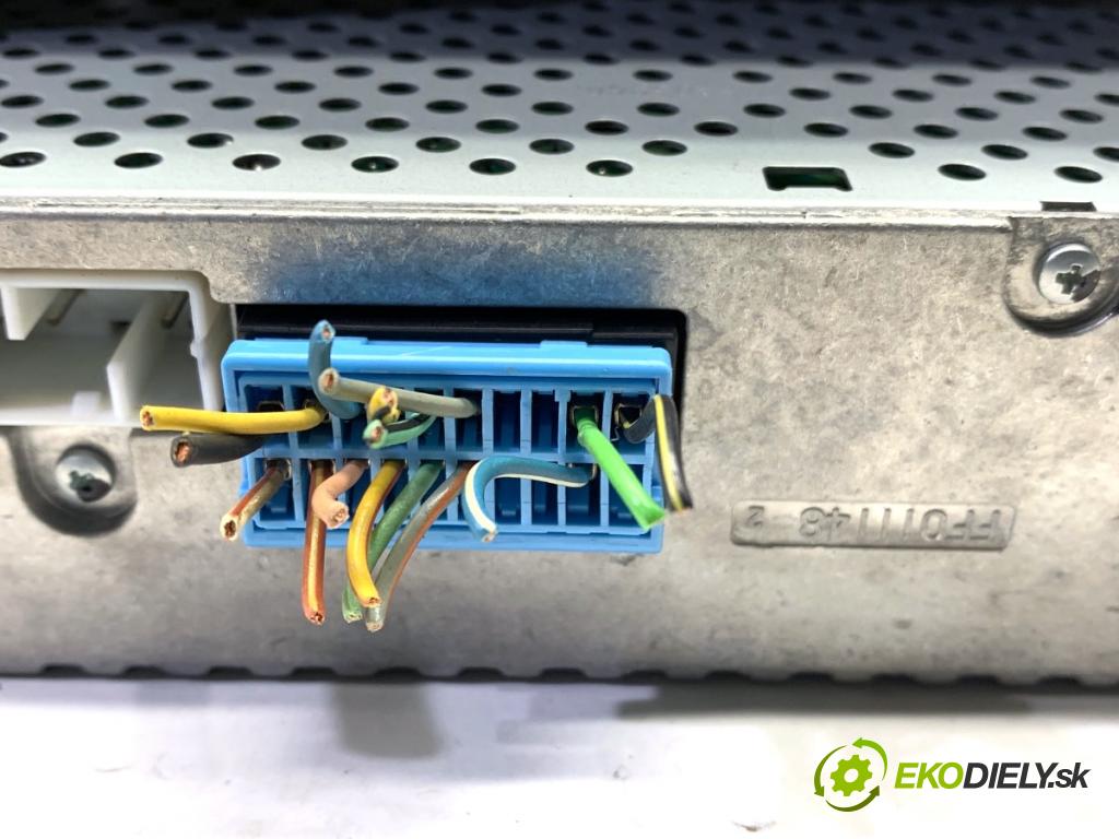 SUZUKI SWIFT III liftback 2006 68 kW 1.3 (RS 413) 1328 RADIO 39101-62J0 (Audio zariadenie)