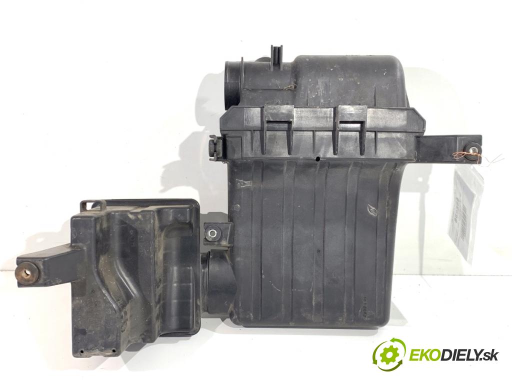 SUZUKI SWIFT III liftback 2006 68 kW 1.3 (RS 413) 1328 Obal filtra vzduchu  (Obal vzduchového filtra)