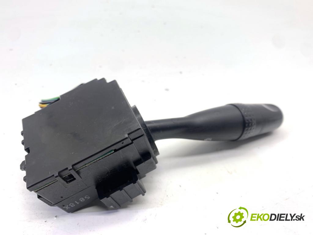 SUZUKI SWIFT III liftback 2006 68 kW 1.3 (RS 413) 1328 Prepínač stieračov  (Prepínacie páčky pod volantom)