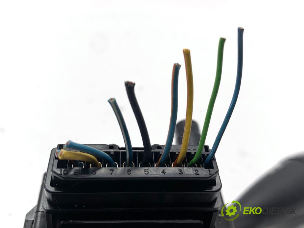 SUZUKI SWIFT III liftback 2006 68 kW 1.3 (RS 413) 1328 Prepínač stieračov  (Prepínacie páčky pod volantom)