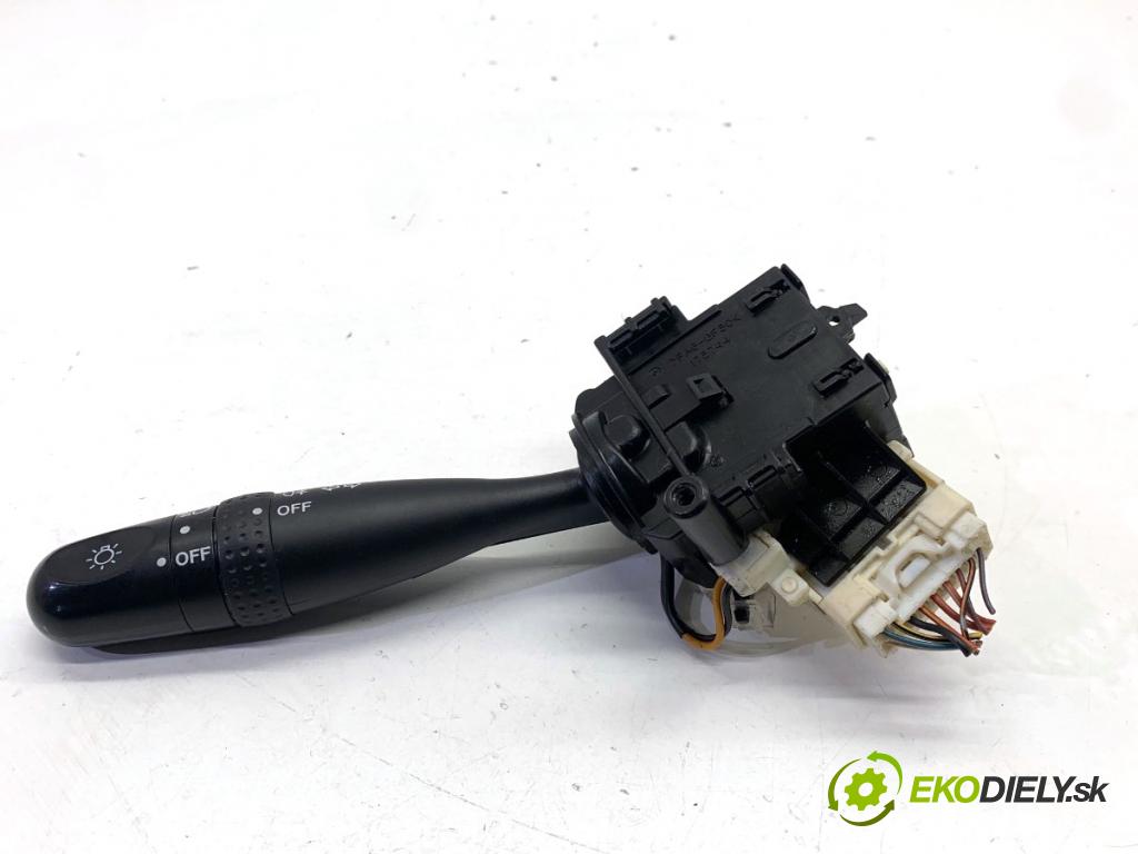 SUZUKI SWIFT III liftback 2006 68 kW 1.3 (RS 413) 1328 Prepínač smeroviek  (Prepínacie páčky pod volantom)