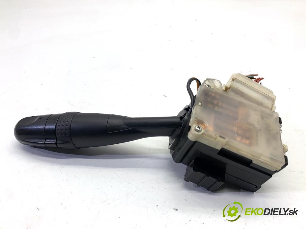 SUZUKI SWIFT III liftback 2006 68 kW 1.3 (RS 413) 1328 Prepínač smeroviek  (Prepínacie páčky pod volantom)