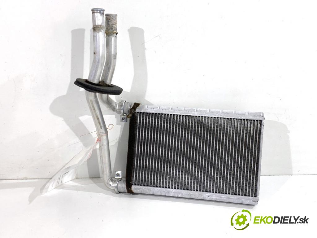 SUZUKI SWIFT III liftback 2006 68 kW 1.3 (RS 413) 1328 Výhrevné teleso, radiátor kúrenia  (Radiátor kúrenia)