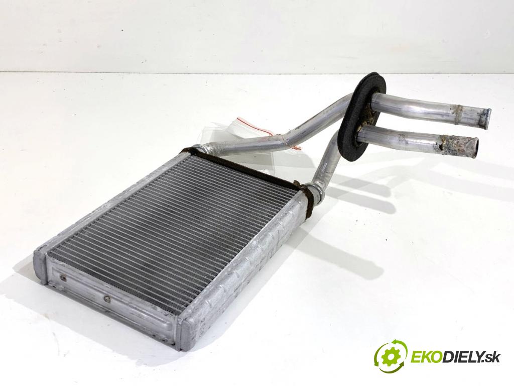 SUZUKI SWIFT III liftback 2006 68 kW 1.3 (RS 413) 1328 Výhrevné teleso, radiátor kúrenia  (Radiátor kúrenia)