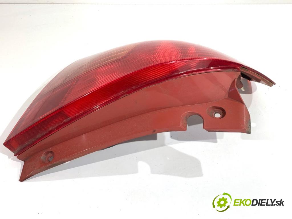 SUZUKI SWIFT III liftback 2006 68 kW 1.3 (RS 413) 1328 světlo levý zadní část