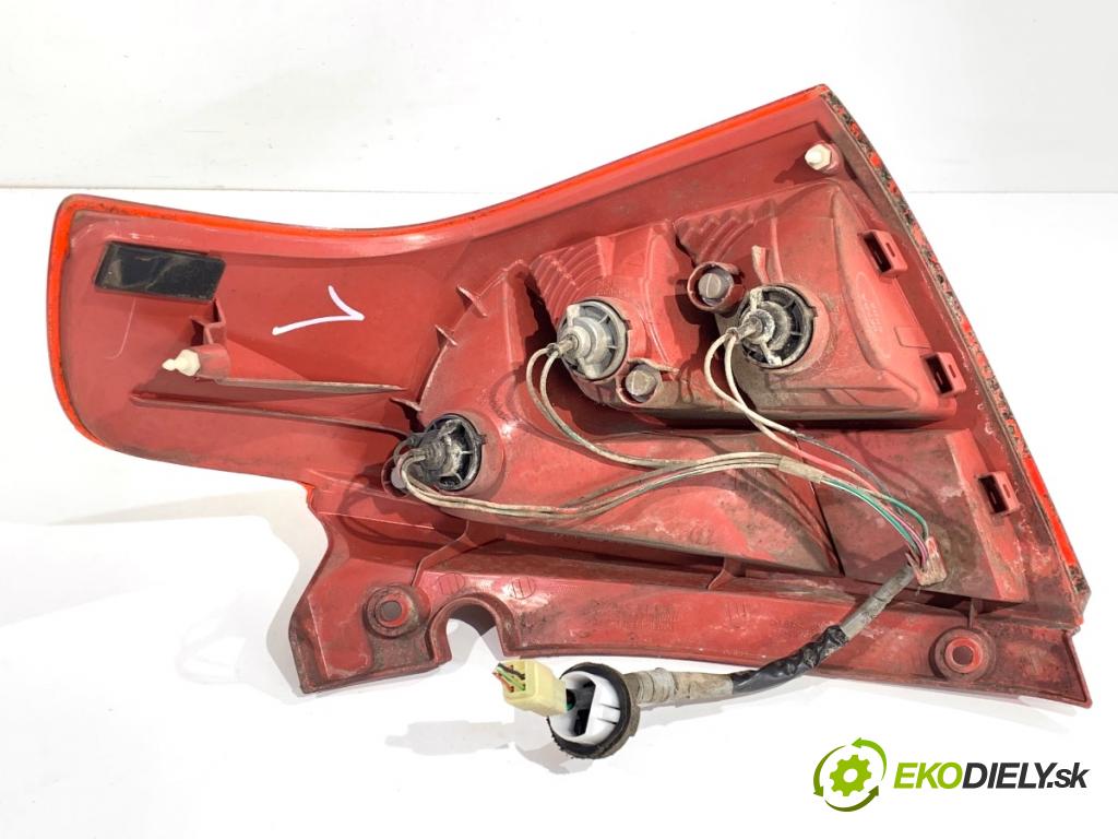 SUZUKI SWIFT III liftback 2006 68 kW 1.3 (RS 413) 1328 světlo levý zadní část