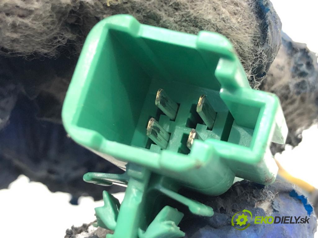 SUZUKI SWIFT III liftback 2006 68 kW 1.3 (RS 413) 1328 Kľučka dverí zad