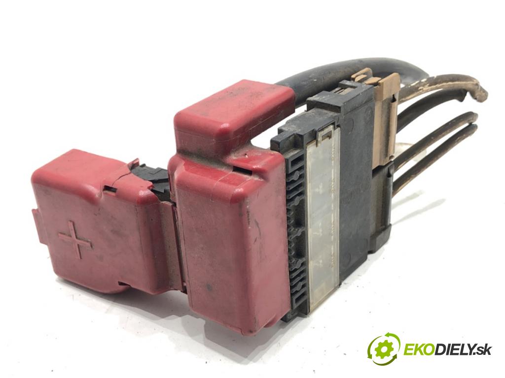 SUZUKI SWIFT III liftback 2006 68 kW 1.3 (RS 413) 1328 svorka plus 