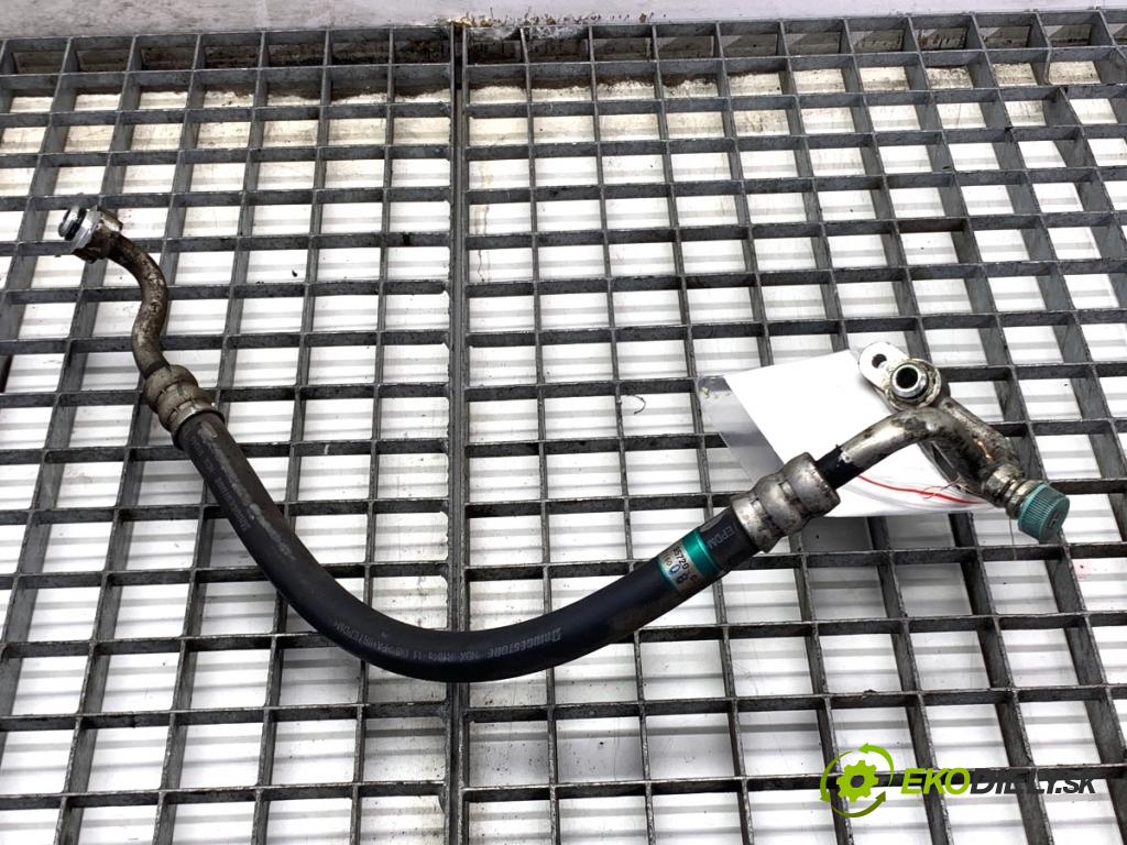 SUZUKI SWIFT III liftback 2006 68 kW 1.3 (RS 413) 1328 rúrka klimatizace 95720-62J00 (Trubka klimatizace)