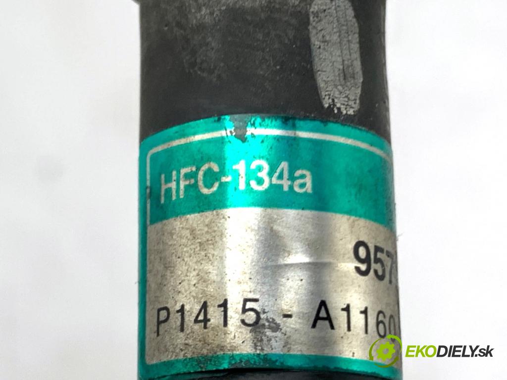 SUZUKI SWIFT III liftback 2006 68 kW 1.3 (RS 413) 1328 rúrka klimatizace 95720-62J00 (Trubka klimatizace)