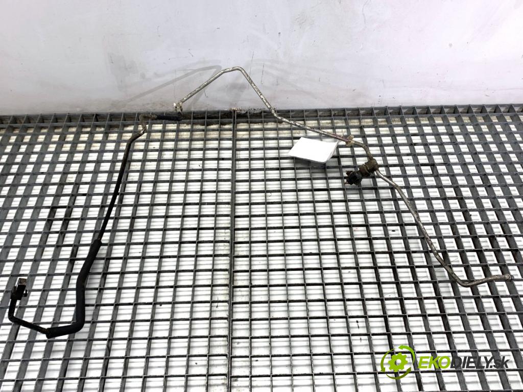 SUZUKI SWIFT III liftback 2006 68 kW 1.3 (RS 413) 1328 rúrka klimatizace 95731-62J10 (Trubka klimatizace)