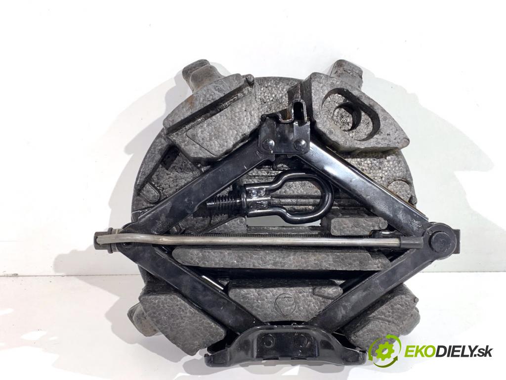 FORD FOCUS II Kombi 2008 85 kW 1.6 Ti 1596 souprava náradí 6M51-17009-BB