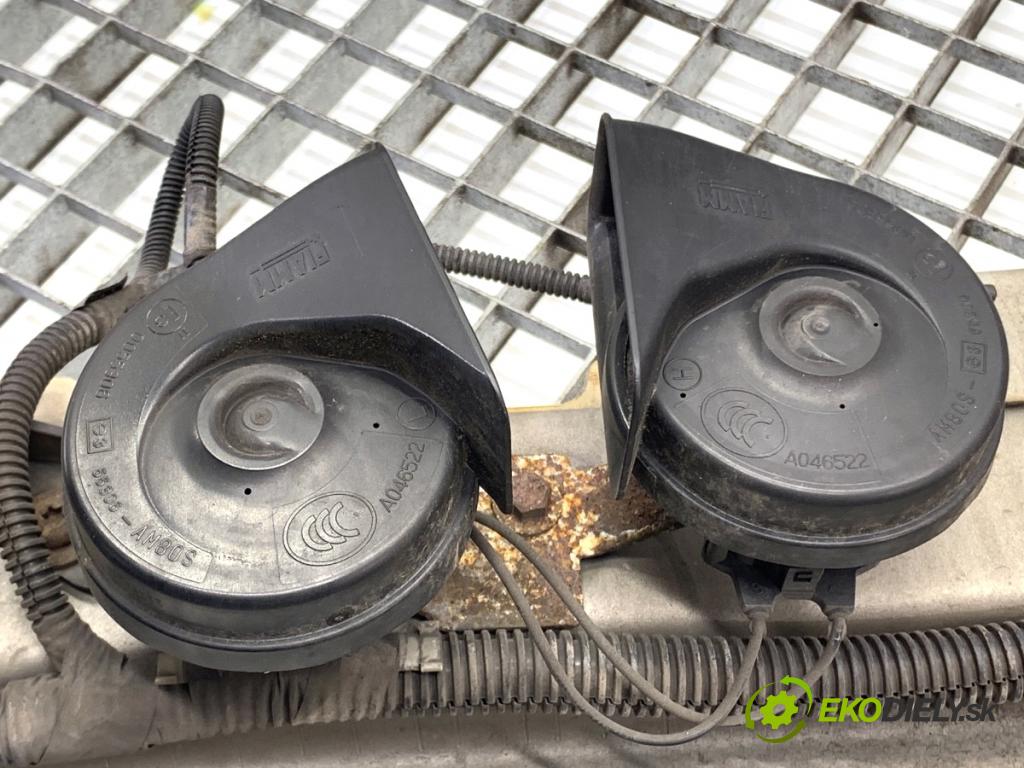 FORD FOCUS II Kombi 2008 85 kW 1.6 Ti 1596 Výstuha nárazníka predný (Výstuha predná)