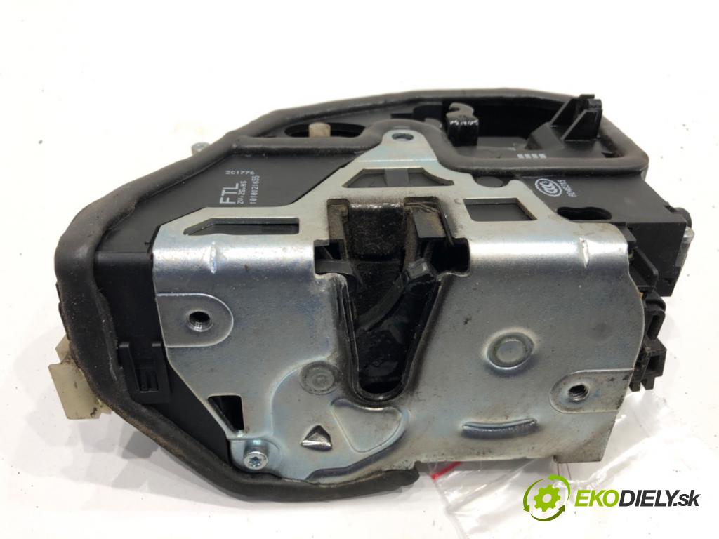 BMW E90 sedan 2006 95 kW 318 i 1995 zámok Dvere ľavy predný 7059967