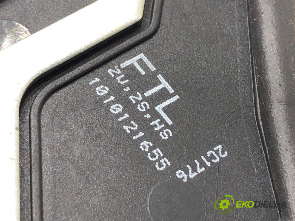 BMW E90 sedan 2006 95 kW 318 i 1995 zámok dveře levý přední část 7059967