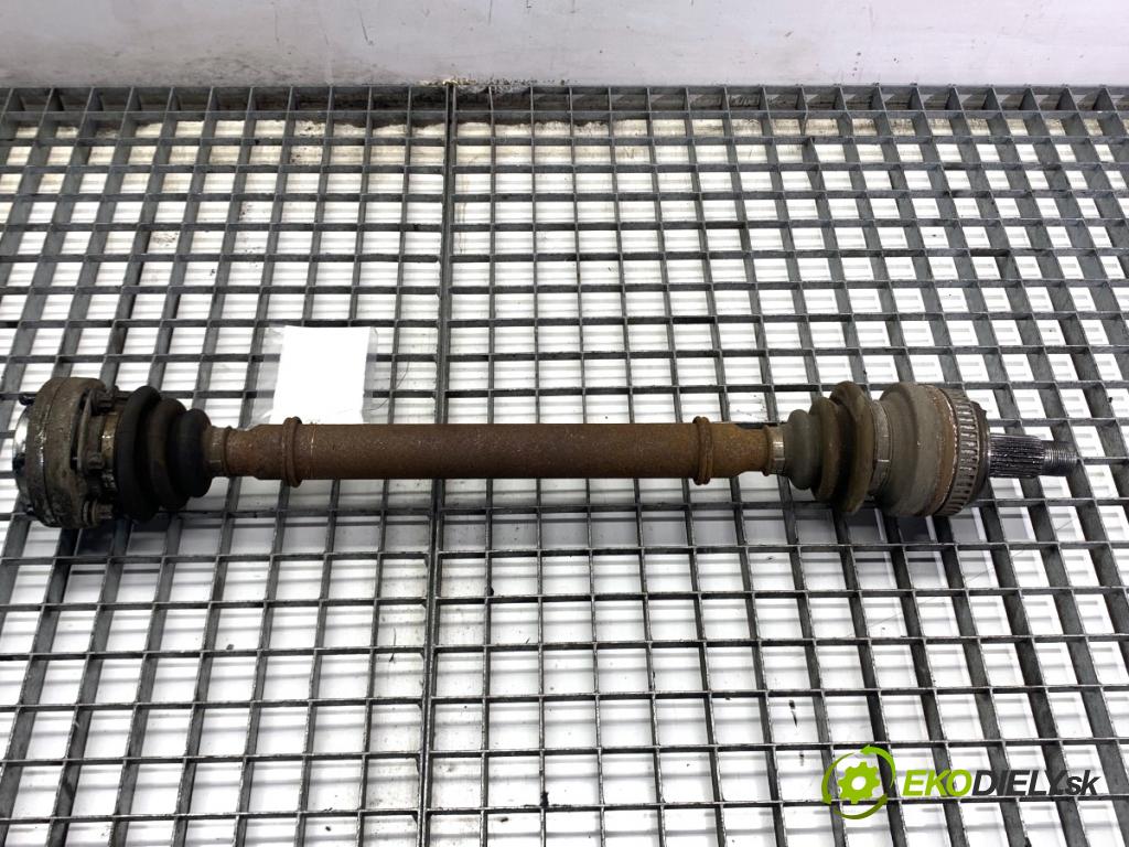 BMW E90 sedan 2006 95 kW 318 i 1995 Poloos pravy zad 