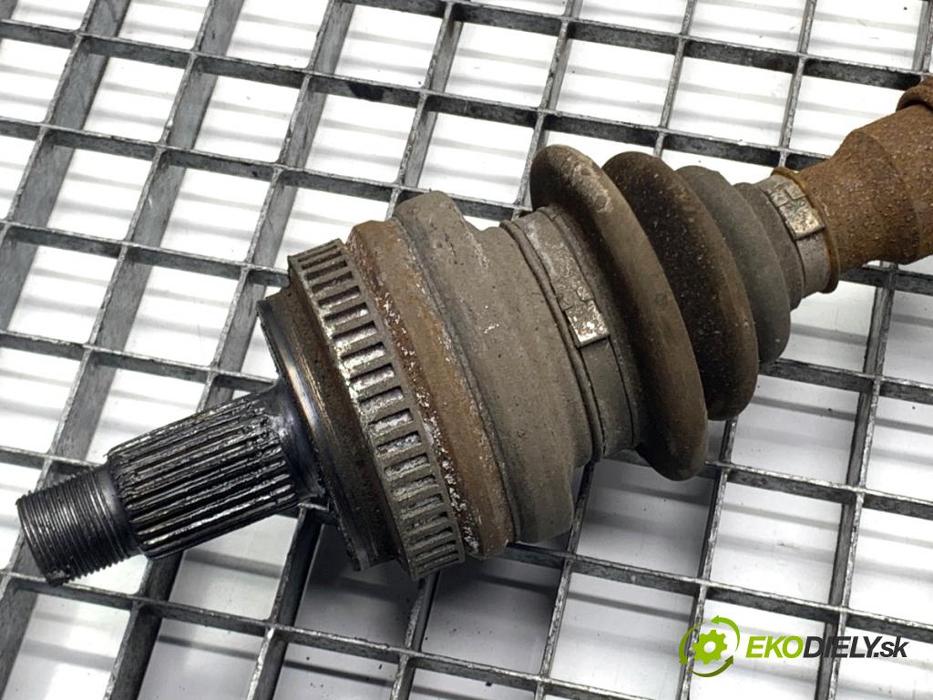 BMW E90 sedan 2006 95 kW 318 i 1995 poloos pravý zadní část