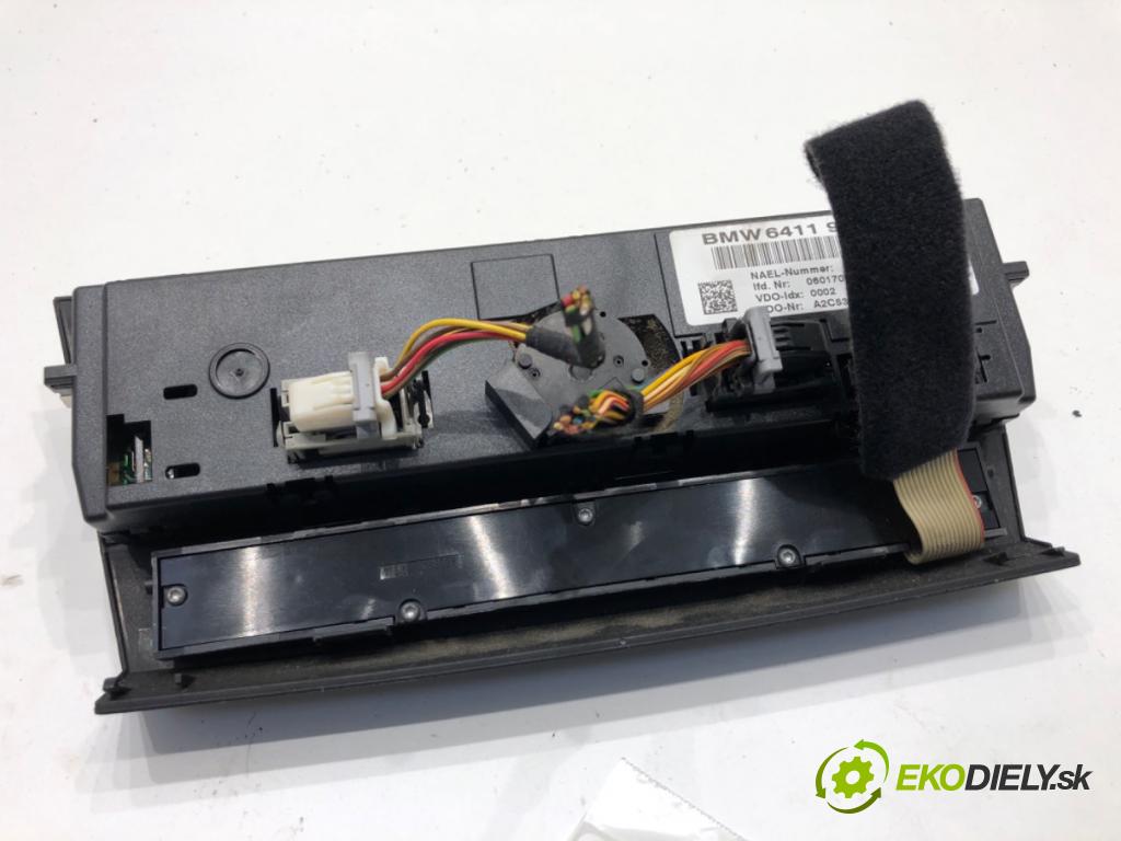 BMW E90 sedan 2006 95 kW 318 i 1995 Panel ovládaní topení 9117136 (Páčky pod volantem)