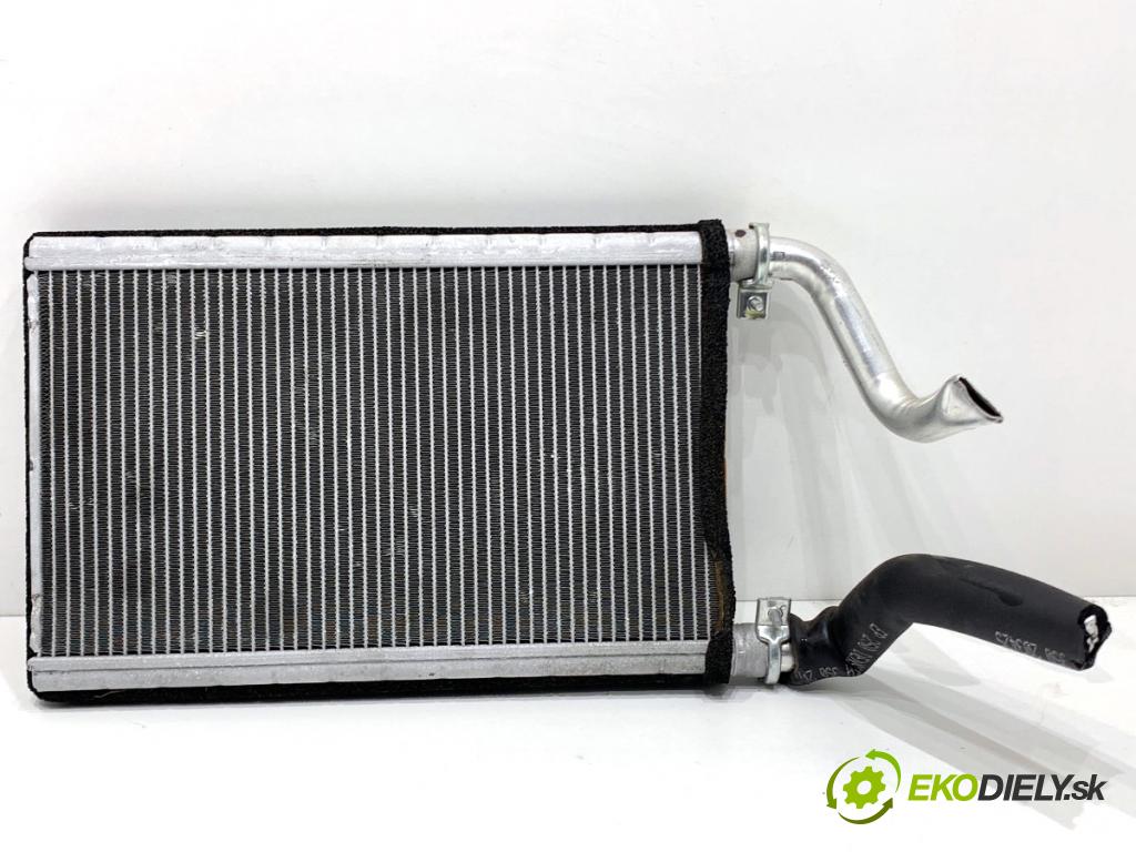 BMW E90 sedan 2006 95 kW 318 i 1995 Výhrevné teleso, radiátor kúrenia 985422U (Radiátor kúrenia)