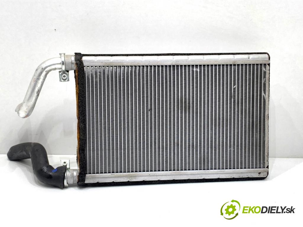 BMW E90 sedan 2006 95 kW 318 i 1995 Výhrevné teleso, radiátor kúrenia 985422U (Radiátor kúrenia)