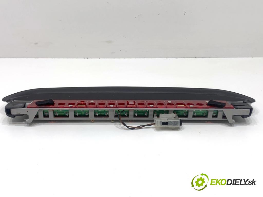 BMW E90 sedan 2006 95 kW 318 i 1995 Svetlo brzdových svetiel 6946614