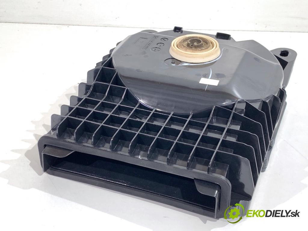 BMW E90 sedan 2006 95 kW 318 i 1995 reproduktory 6954871 6970929