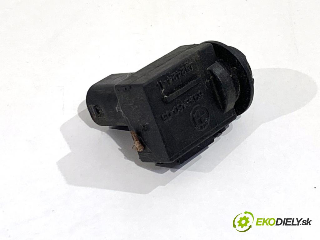 BMW E90 sedan 2006 95 kW 318 i 1995 Snímač kvality vzduchu 6926460