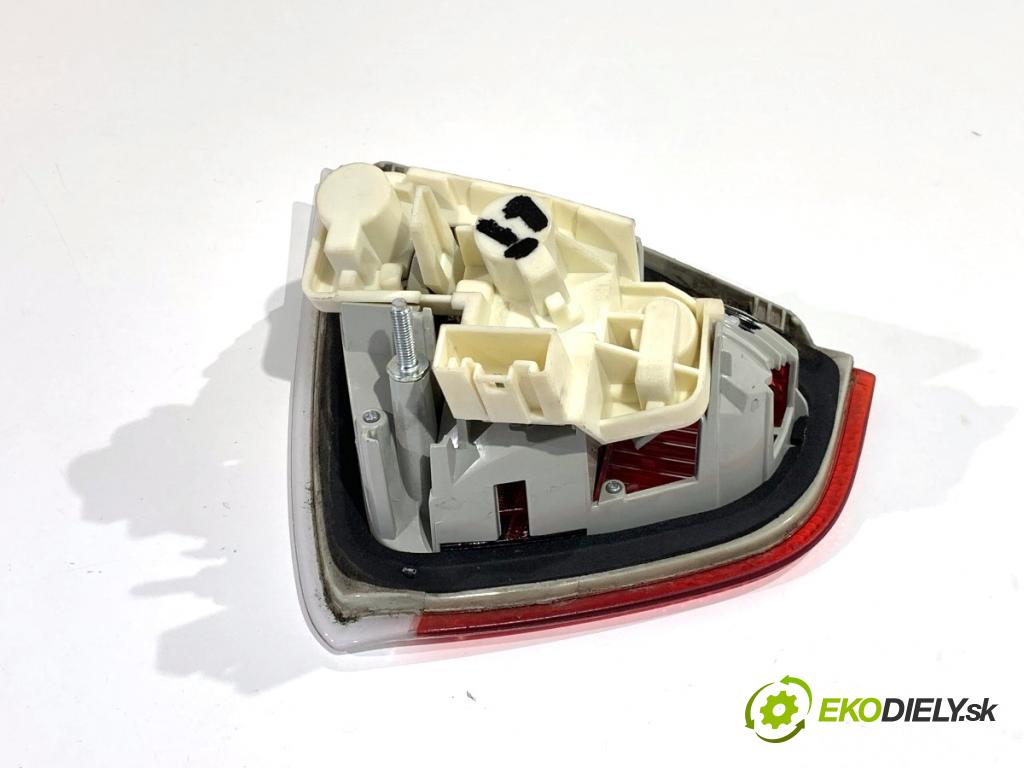 BMW E90 sedan 2006 95 kW 318 i 1995 Svetlo zad ľavá strana vnútorná 6937459 (Kľučka dverí ostatné)