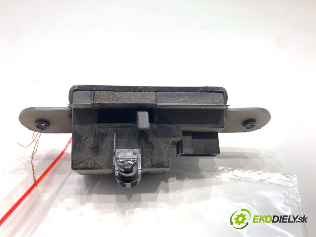 FIAT TIPO sedan 2016 70 kW 1.4 (356SXA1B) 1368 zámok dverí zad 51868085
