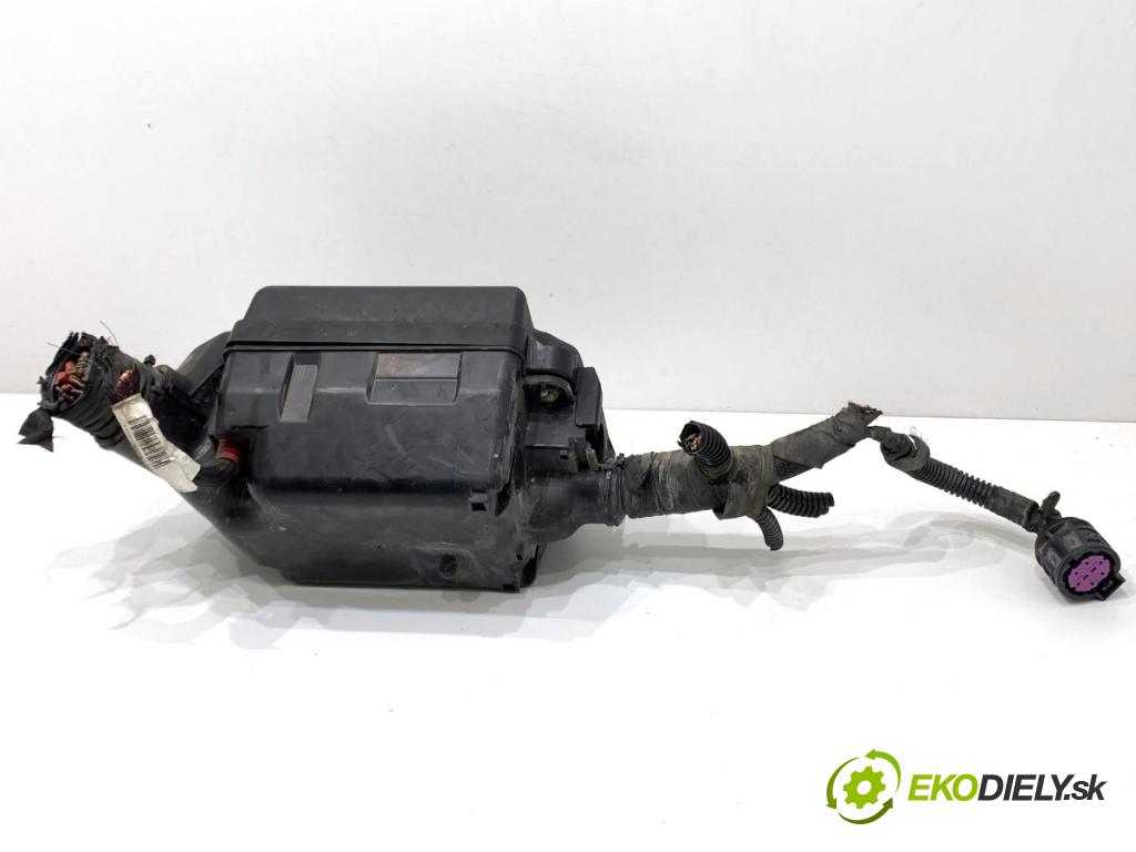 FIAT TIPO sedan 2016 70 kW 1.4 (356SXA1B) 1368 skříňka poistková  (Pojistková skříňka)