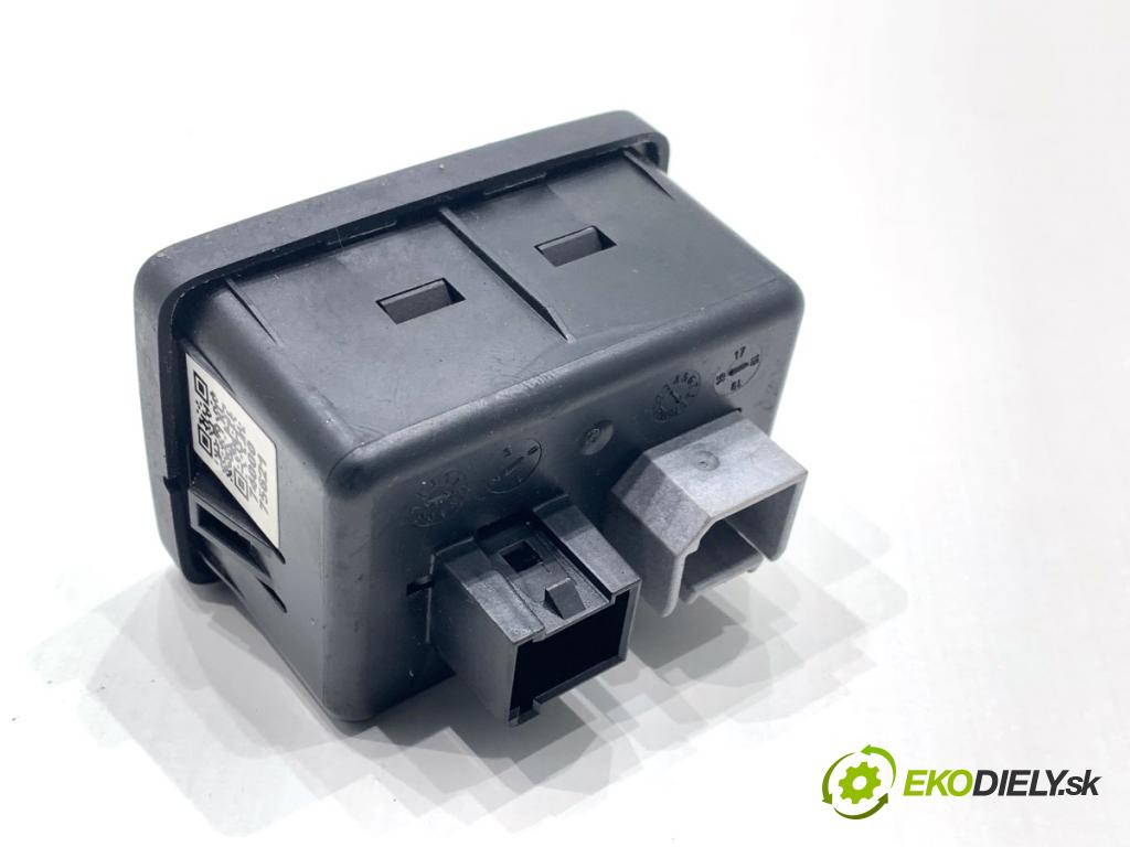 FIAT TIPO sedan 2016 70 kW 1.4 (356SXA1B) 1368 HNÍZDO: USB 7356608750