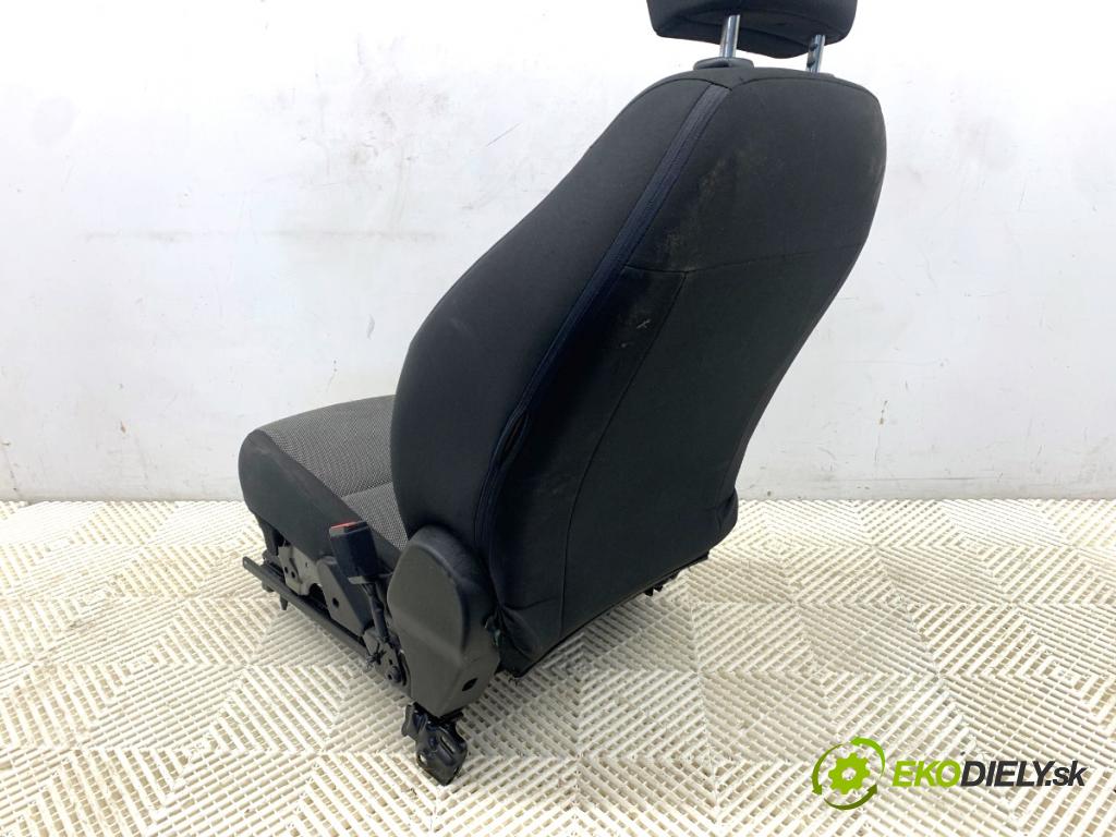 FIAT TIPO sedan 2016 70 kW 1.4 (356SXA1B) 1368 Sedadlo pravy predný