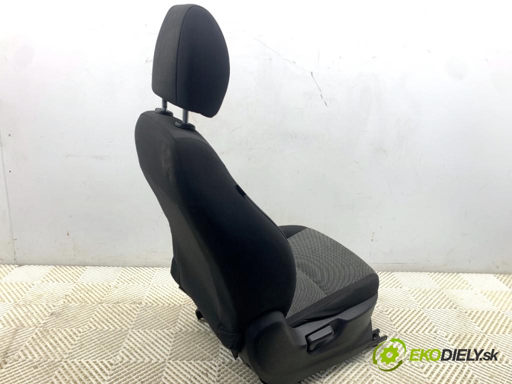 FIAT TIPO sedan 2016 70 kW 1.4 (356SXA1B) 1368 Sedadlo pravy predný