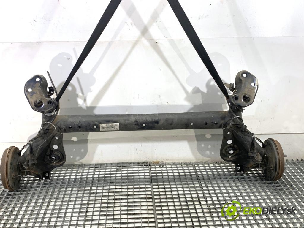 FORD FIESTA MK7 liftback 2016 44 kW 1.25 1242 Výstuha zad 