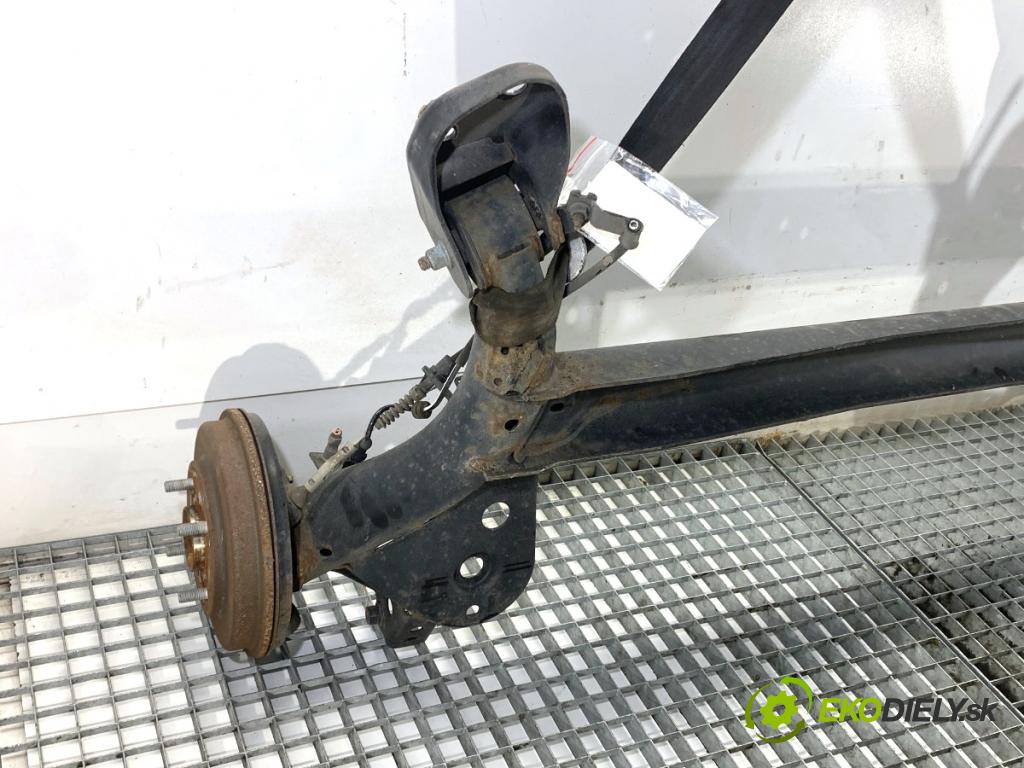 FORD FIESTA MK7 liftback 2016 44 kW 1.25 1242 Výstuha zad