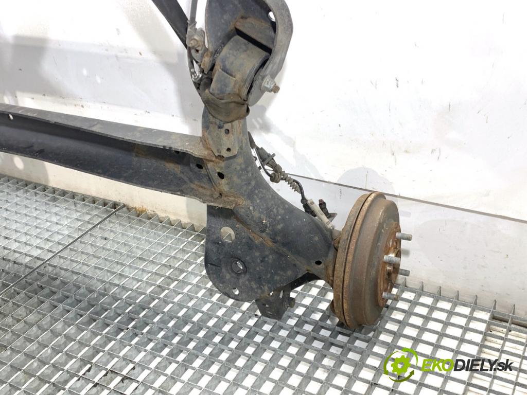 FORD FIESTA MK7 liftback 2016 44 kW 1.25 1242 Výstuha zad