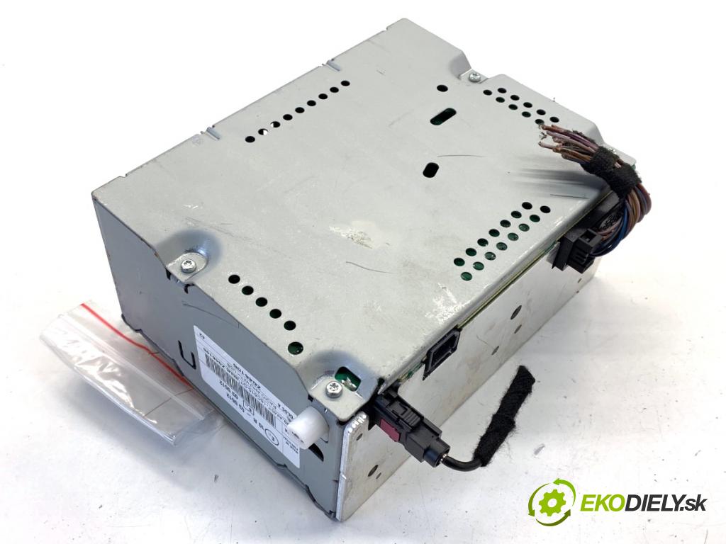 FORD FIESTA MK7 liftback 2016 44 kW 1.25 1242 RADIO AM5T-18C815-DT (Audio zařízení)