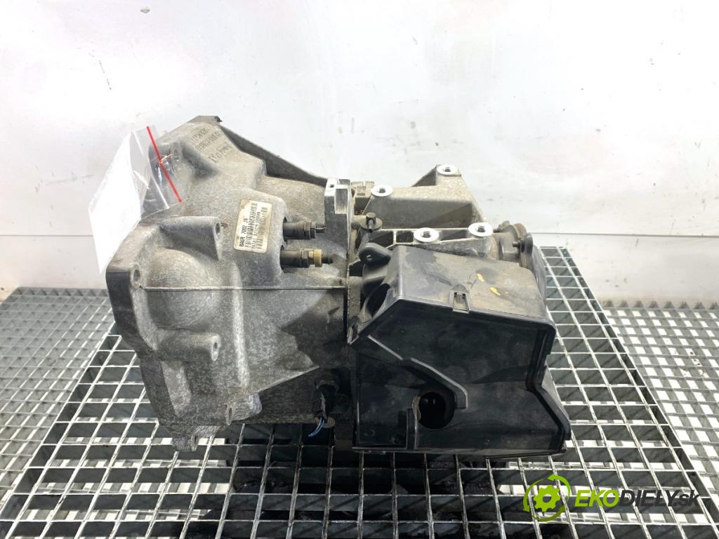 FORD FIESTA MK7 liftback 2016 44 kW 1.25 1242 Prevodovka 8A6R7002JN (Prevodovka)