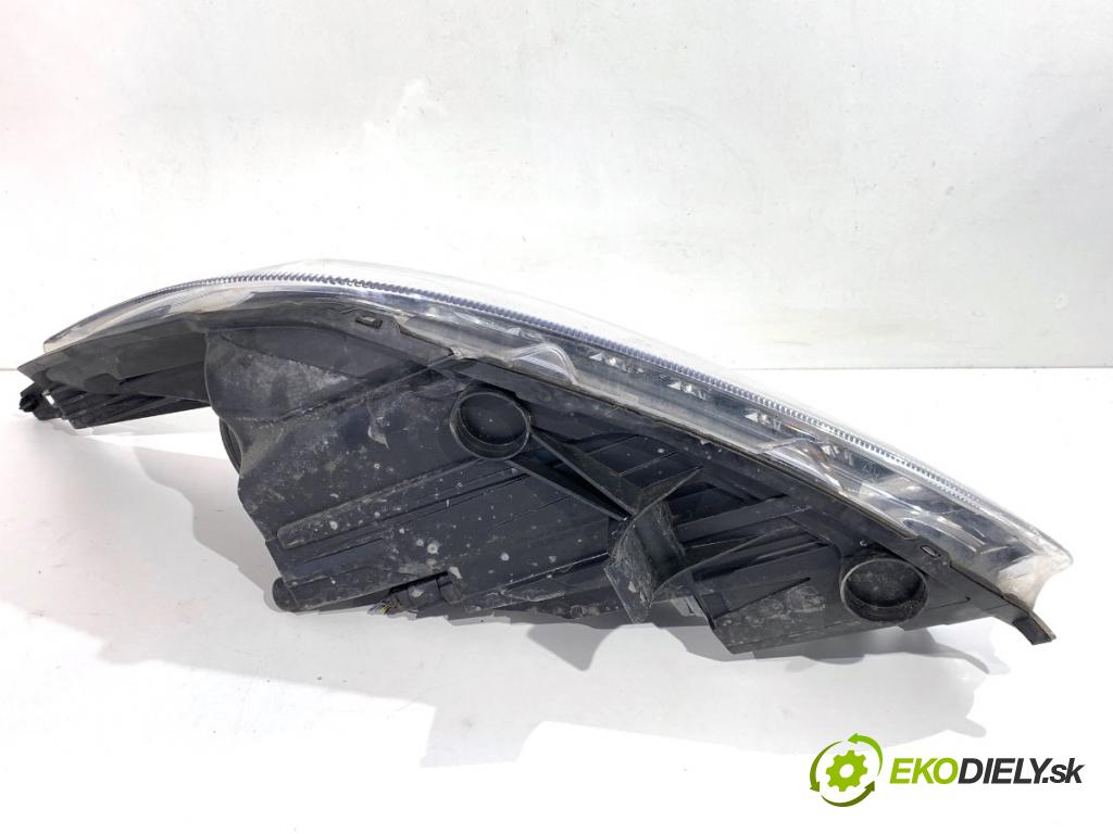 FORD FIESTA MK7 liftback 2016 44 kW 1.25 1242 Svetlomet pravy predný C1BB-13W029-CG