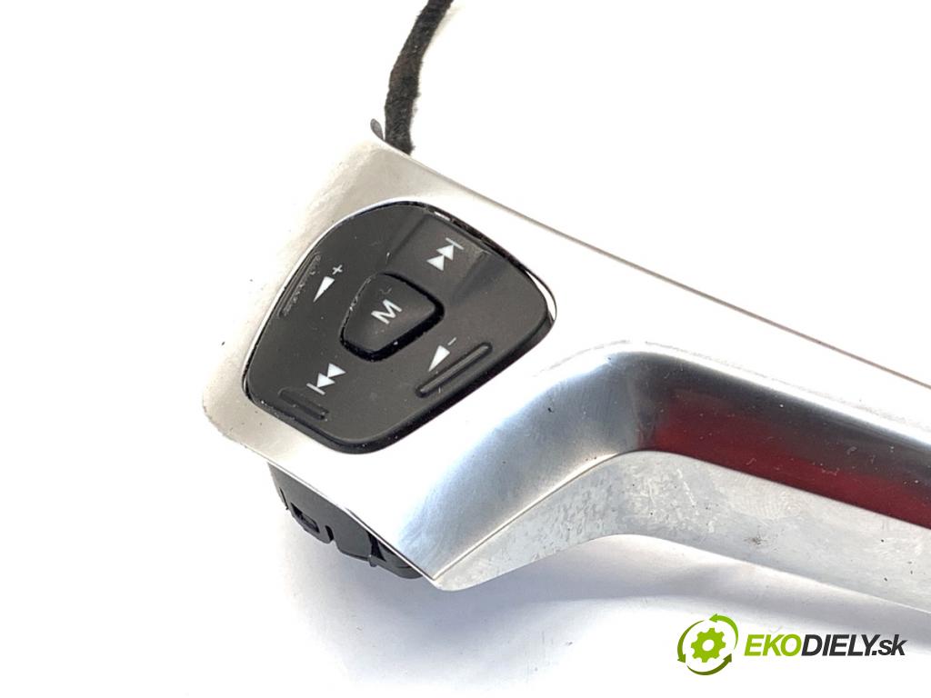 FORD FIESTA MK7 liftback 2016 44 kW 1.25 1242 SPÍNAČE: volantu 34139229B