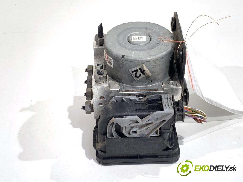 FORD FIESTA MK7 liftback 2016 44 kW 1.25 1242 pumpa ABS D1B1-2C405-AG (Pumpa ABS)