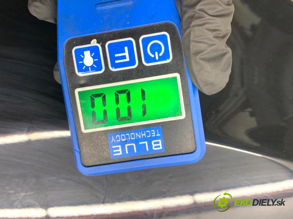 FORD FIESTA MK7 liftback 2016 44 kW 1.25 1242 Blatník pravy predný