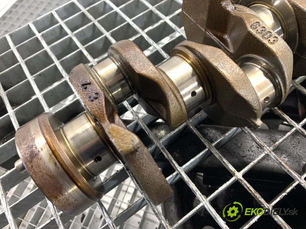 FORD FIESTA MK7 liftback 2016 44 kW 1.25 1242 Kardaň, hriadeľ KLIKA: 96MMDB (Blok motora ostatné)