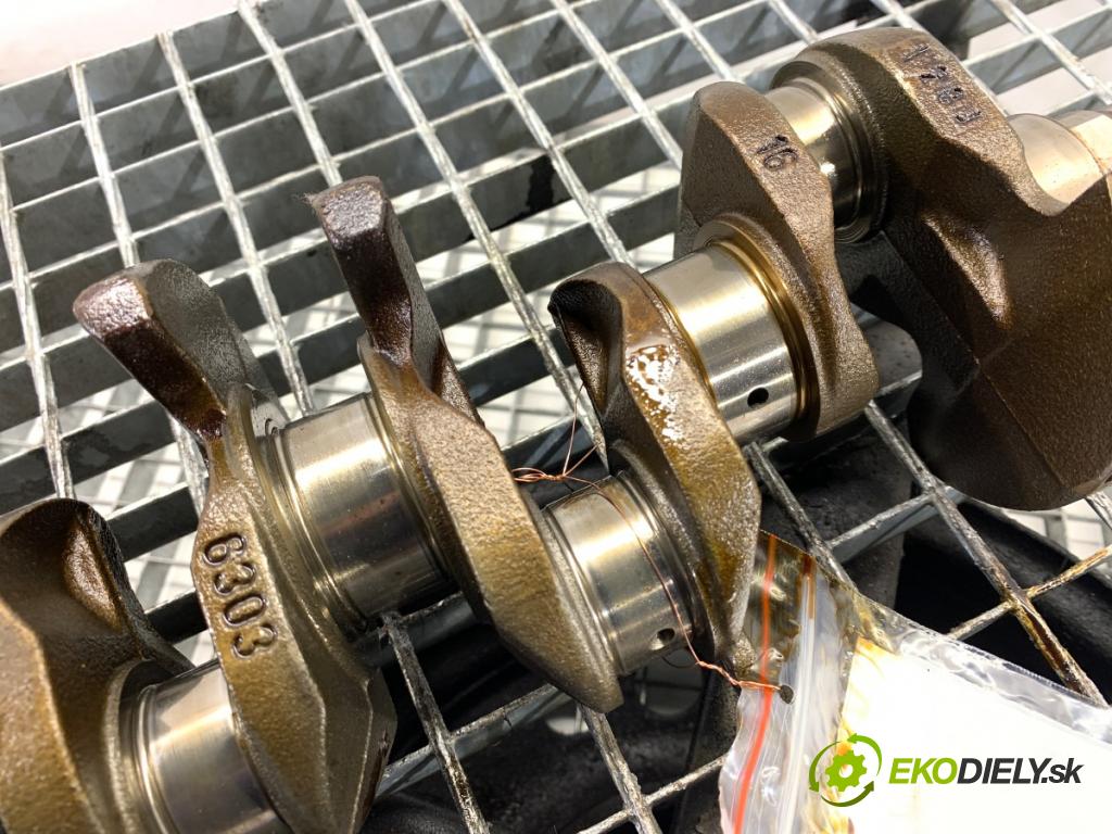 FORD FIESTA MK7 liftback 2016 44 kW 1.25 1242 Kardaň, hriadeľ KLIKA: 96MMDB (Blok motora ostatné)