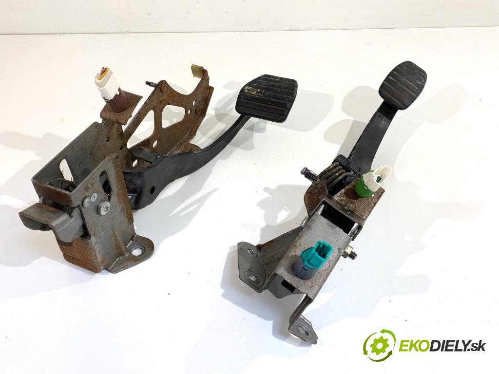 MERCEDES-BENZ CITAN Nadwozie pełne/minivan 2016 81 kW 111 CDI (415.603, 415.605) 1461 PEDÁL: 465037304R (Potenciometer plynového pedálu)