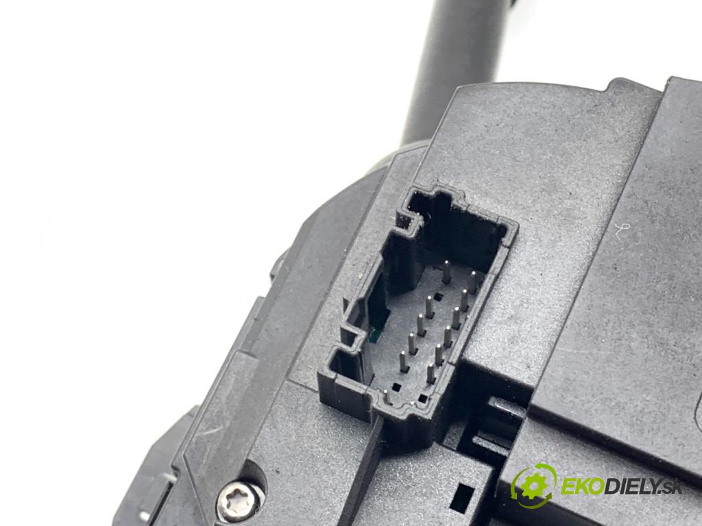 MERCEDES-BENZ CITAN Nadwozie pełne/minivan 2016 81 kW 111 CDI (415.603, 415.605) 1461 Prepínač kombinovaný A4159052100 (Prepínacie páčky pod volantom)